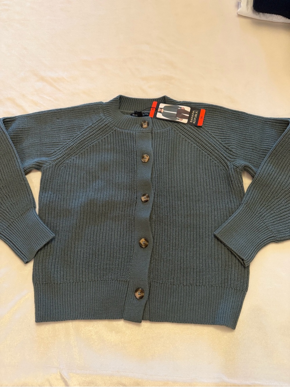 NWT Banana Republic Cardigan Sweater Medium Green